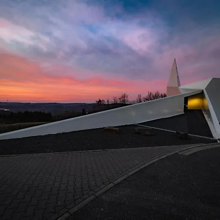 Mit Talblick, Ladestation E-auto * Siegen